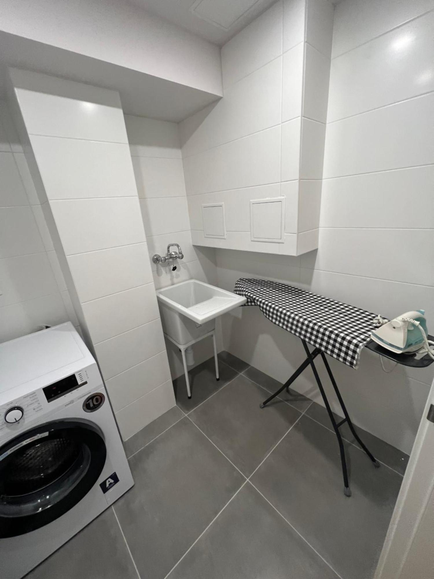 Vivienda Ronda Muralla A Estrenar Daire Lugo Dış mekan fotoğraf